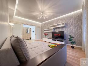 Renthouse Apartments Milanin